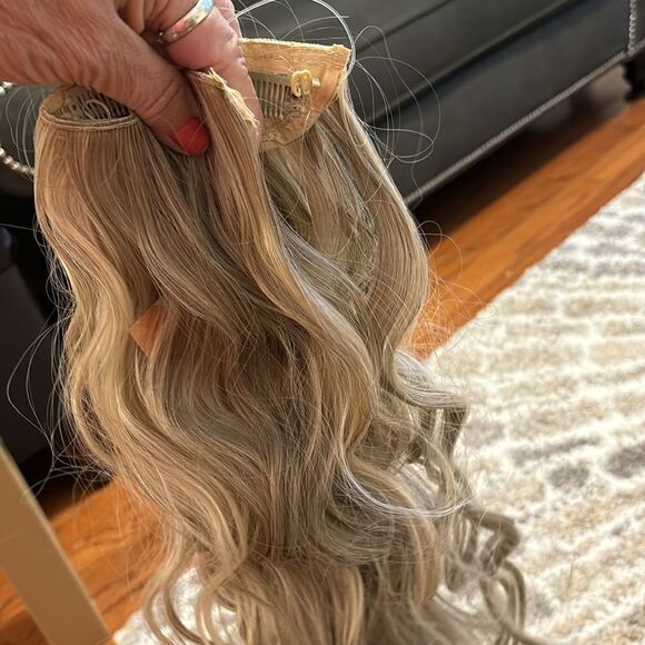 20 inch invisible hair extension comes with all accessories - Picture 5 of 12